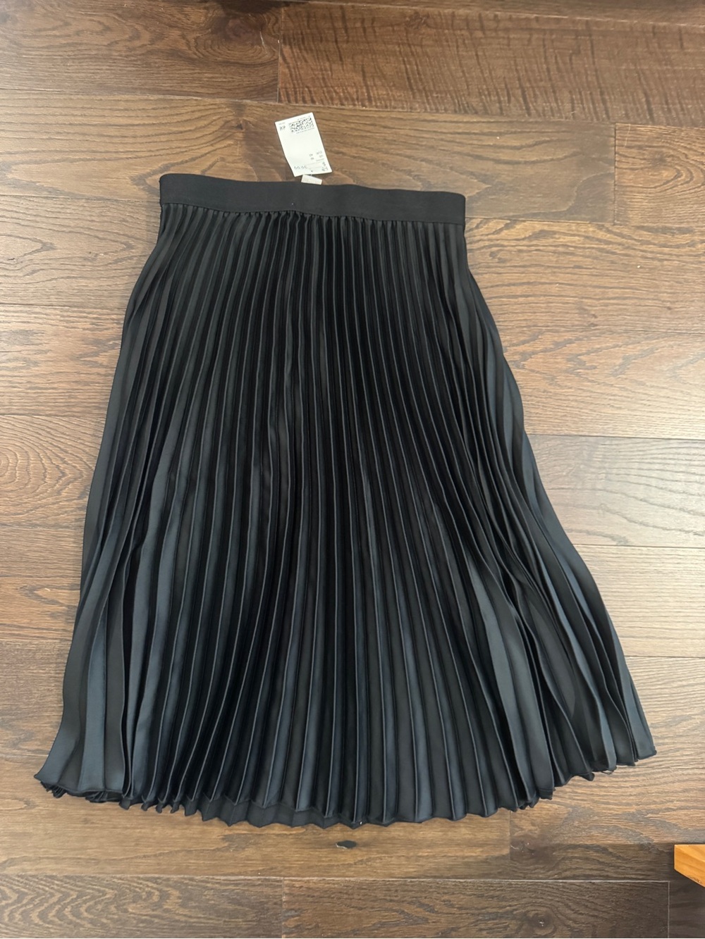 H&M midi pleated skirt